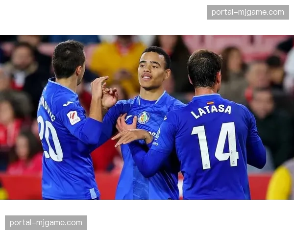 赫塔菲主帅弗洛雷斯赛前发布会确认，格林伍德将首发出战